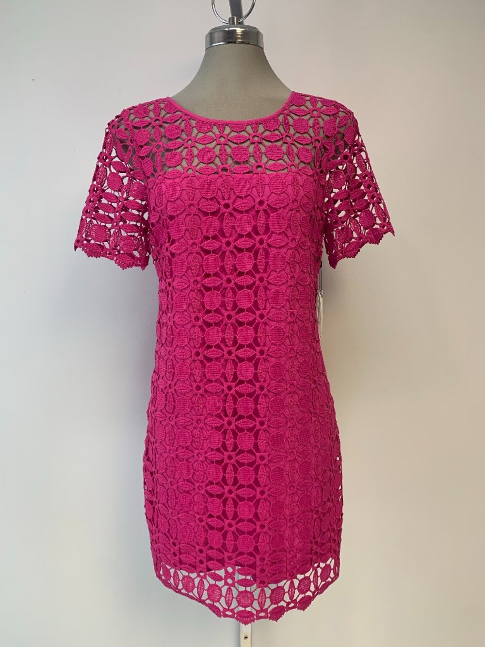 Fabulous Vibrant Fuchsia Pink Lace Dress by Laundry Women's size 6
